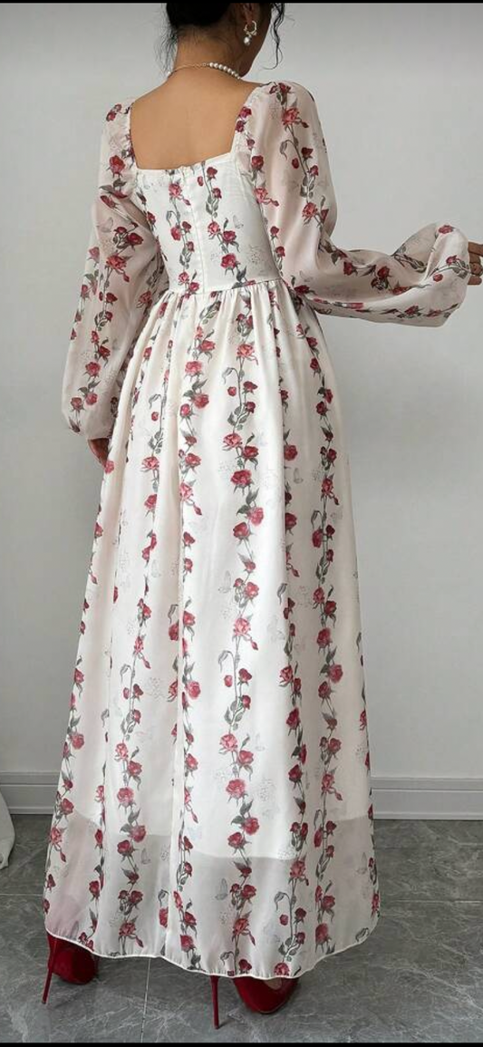 Çiçek desenli balon kol astarlı elbise