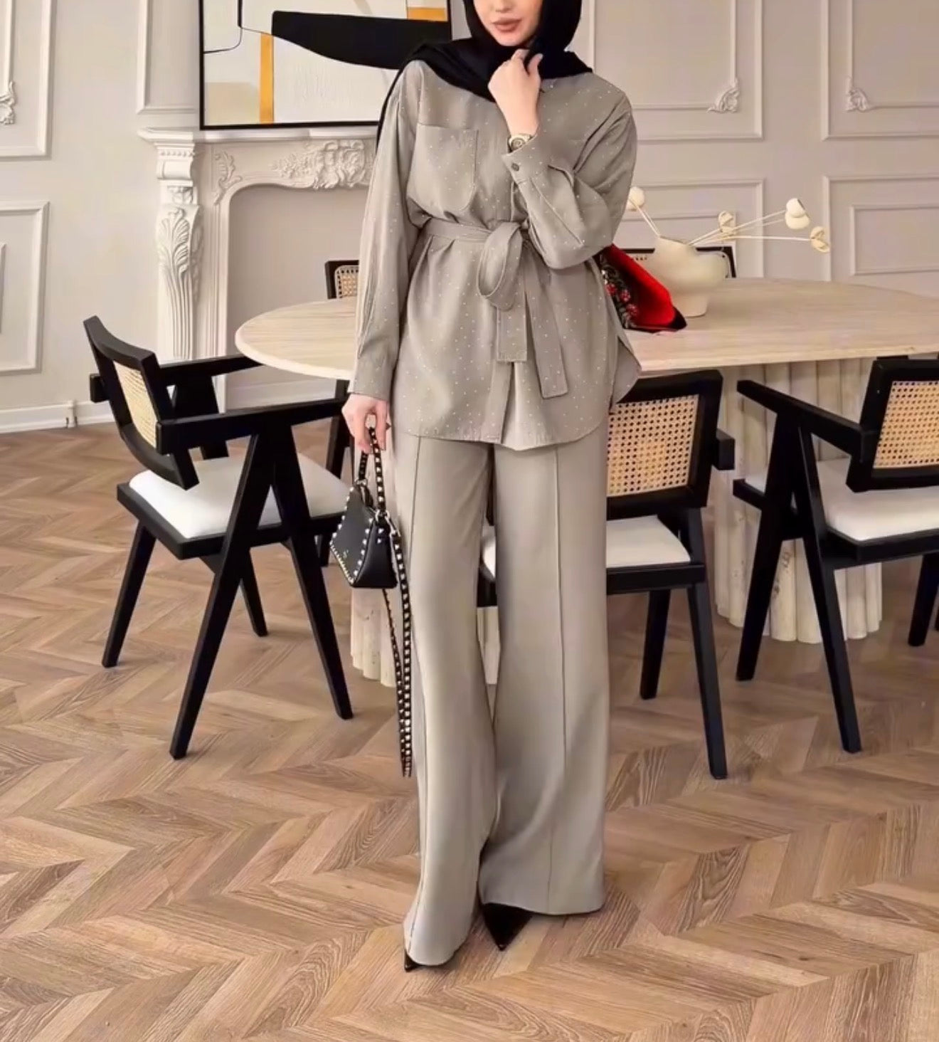 Taş işlemeli alt üst takım