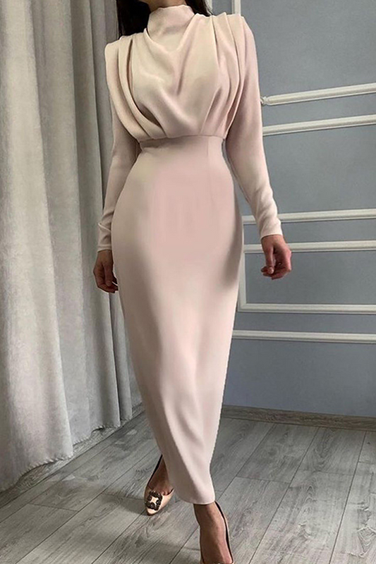 Omuz vatkalı Balık elbise