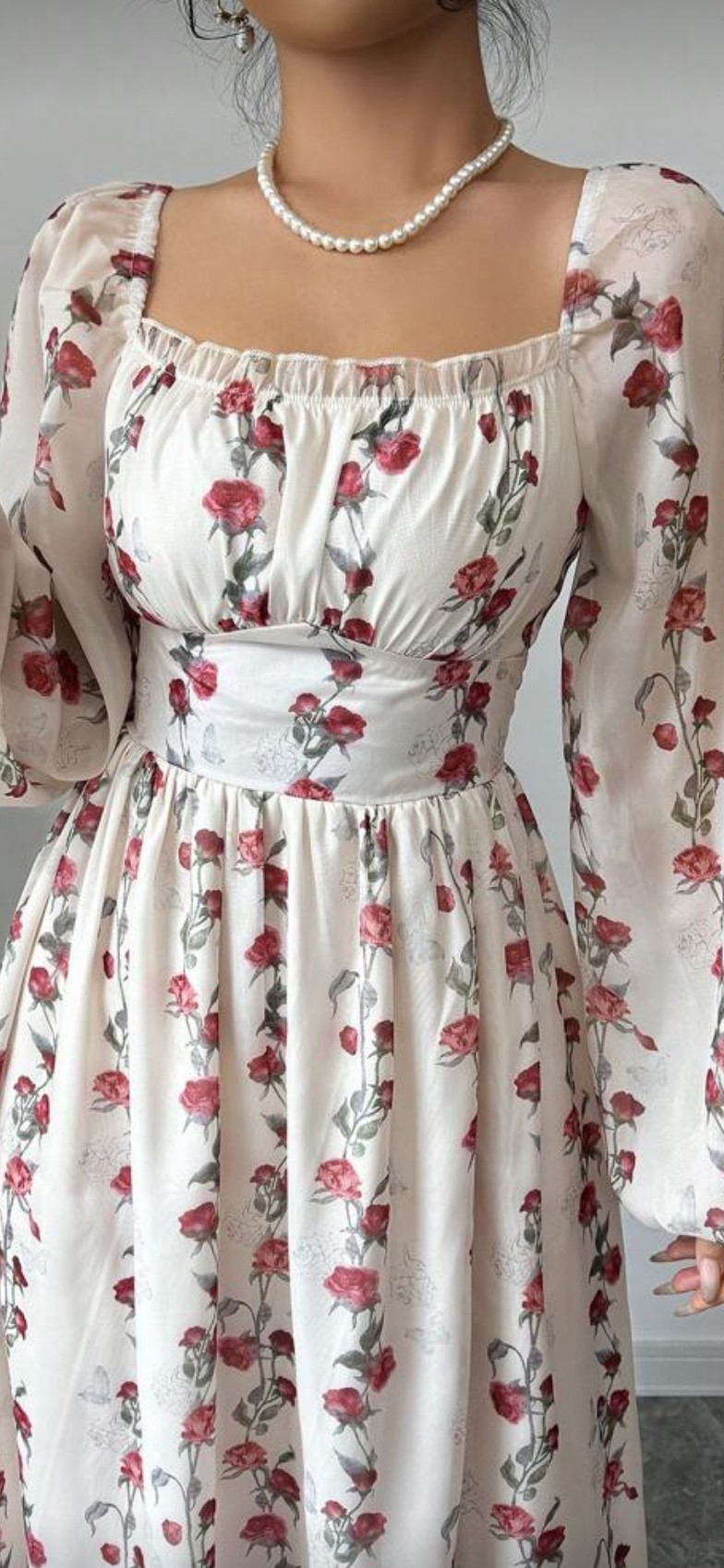 Çiçek desenli balon kol astarlı elbise