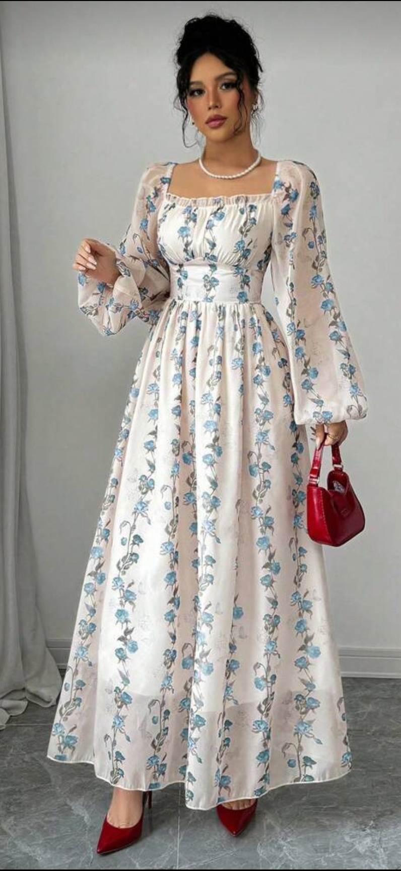 Çiçek desenli balon kol astarlı elbise