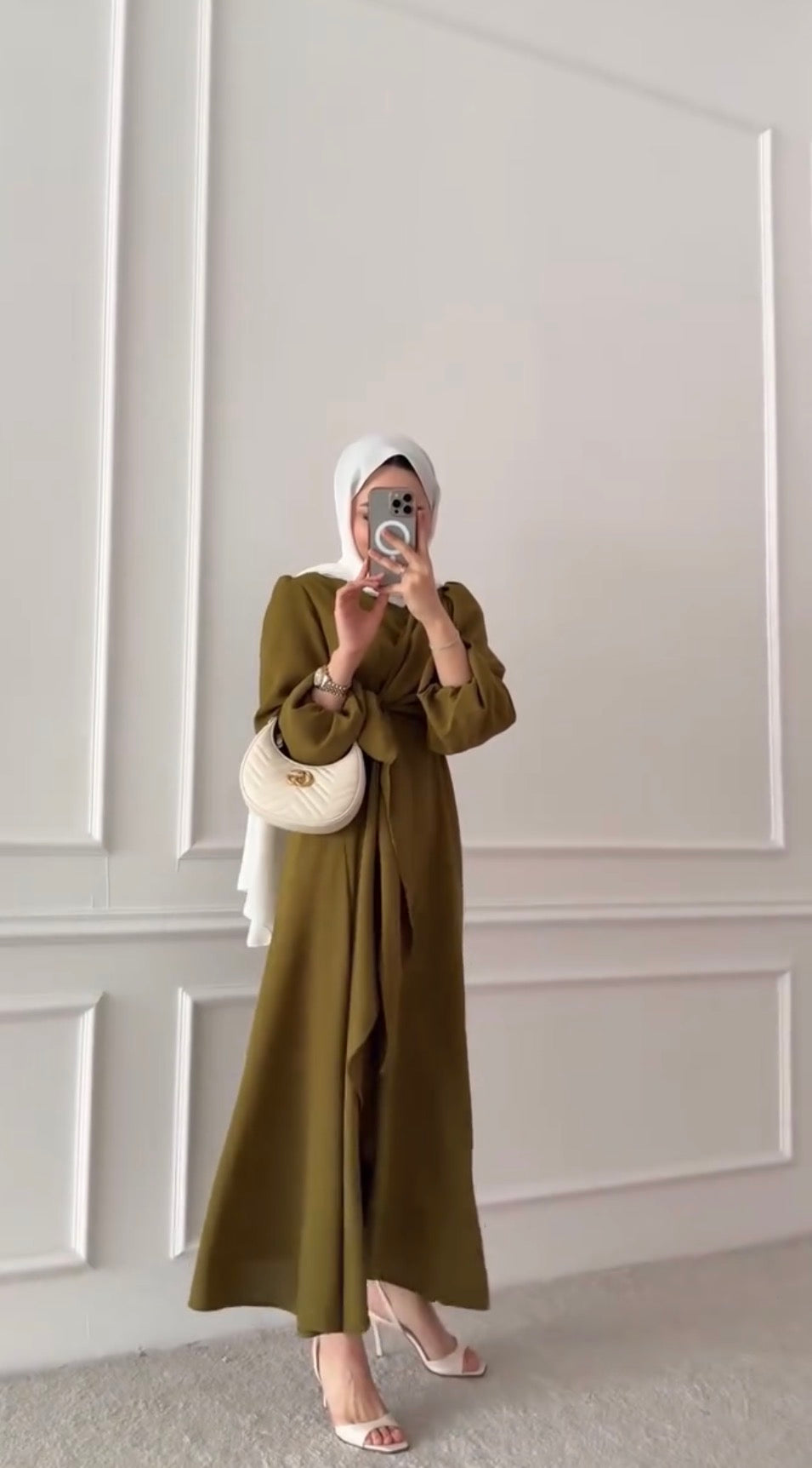 Tasarım ful astarlı tesettür tül elbise