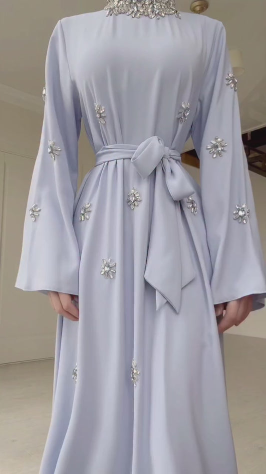 Taş işlemeli İspanyol kol kemerli elbise